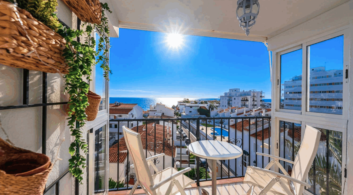  terrace with sea views in Nerja
